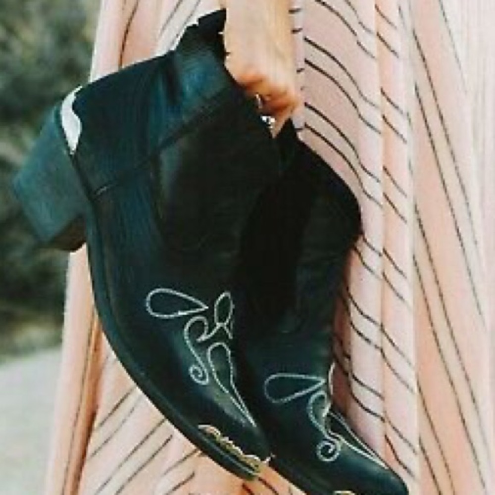 Cactus rose 37 black